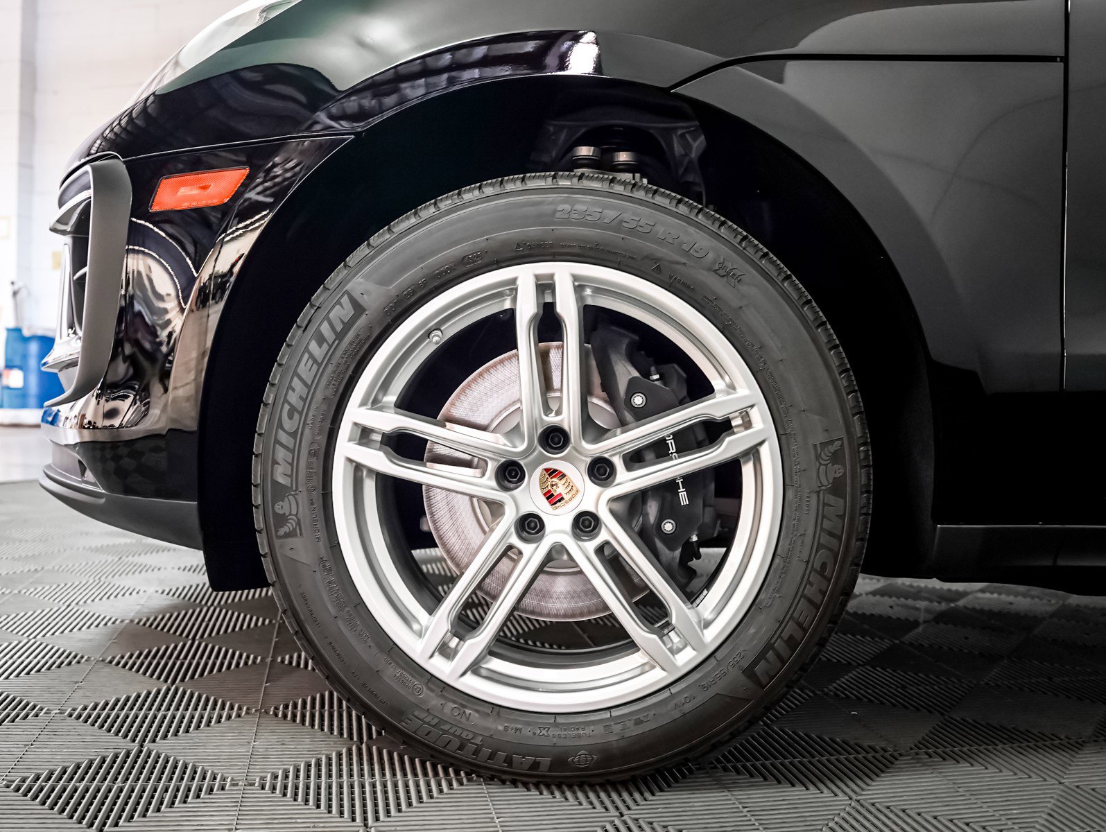 New 2026 Porsche Macan image 14