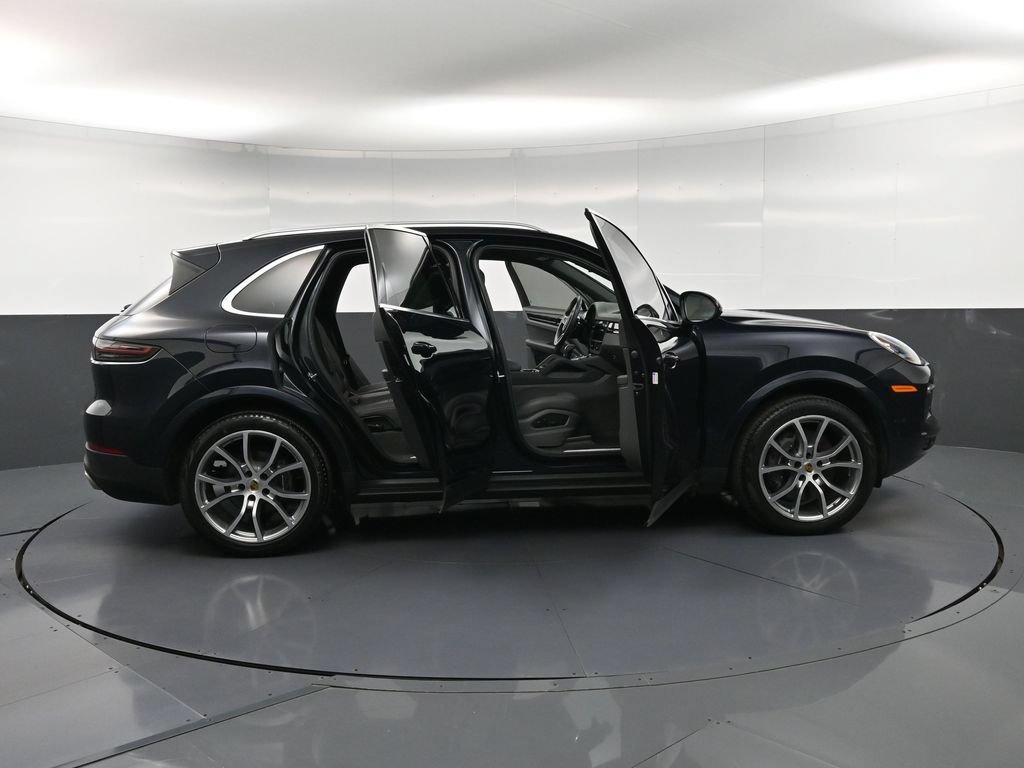 Certified 2023 Porsche Cayenne AWD/4WD image 34
