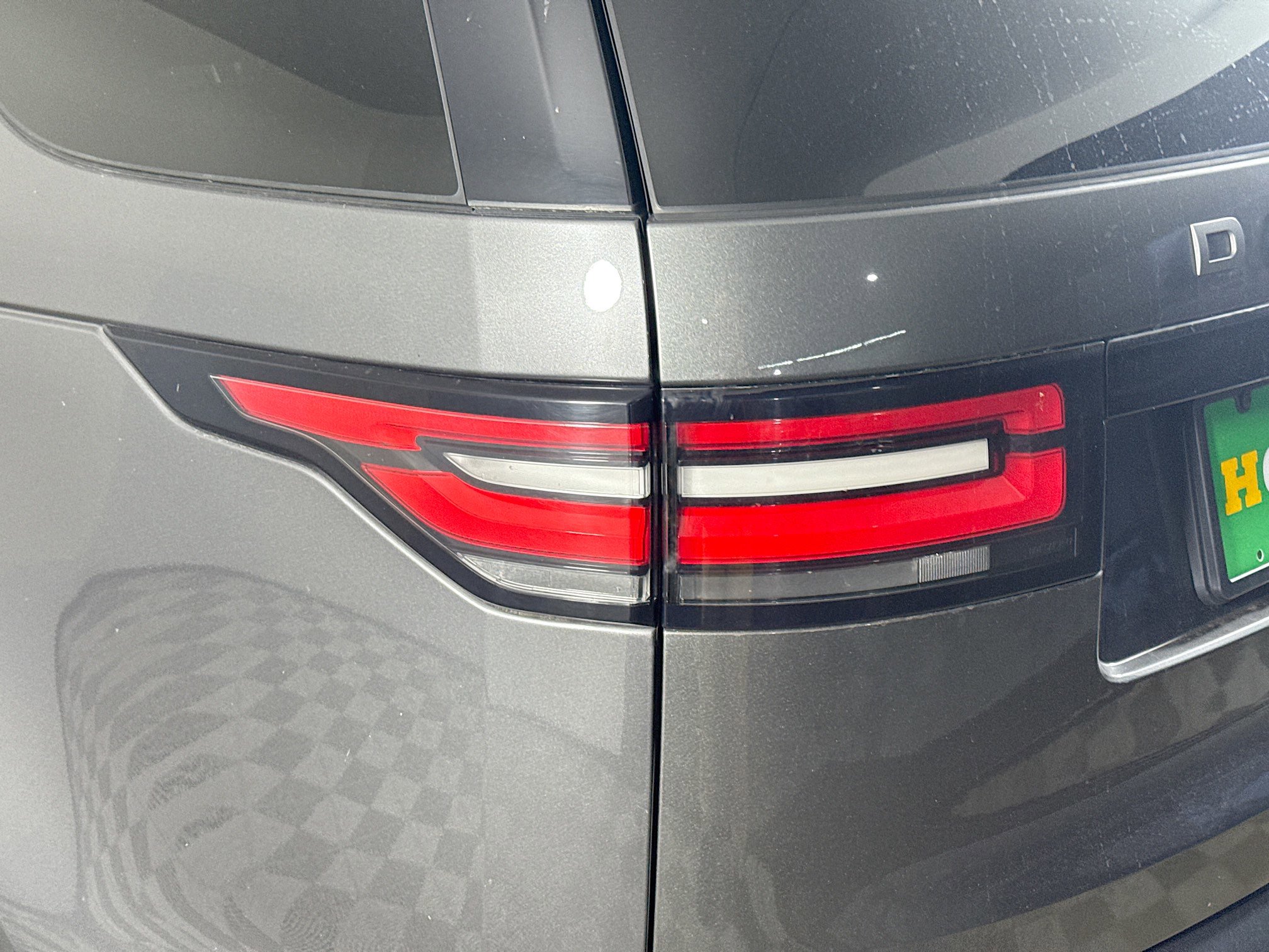 Used 2018 Land Rover Discovery HSE image 36