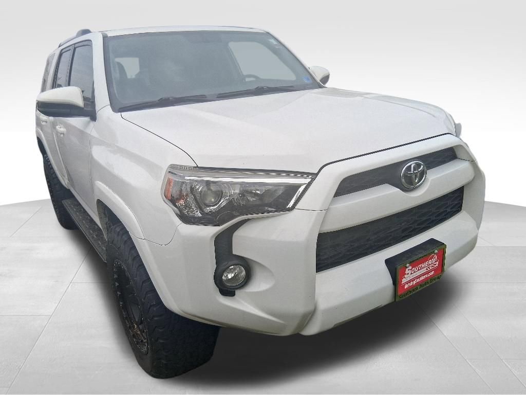 Used 2019 Toyota 4Runner SR5 w/ Wilderness Package AWD/4WD image 3