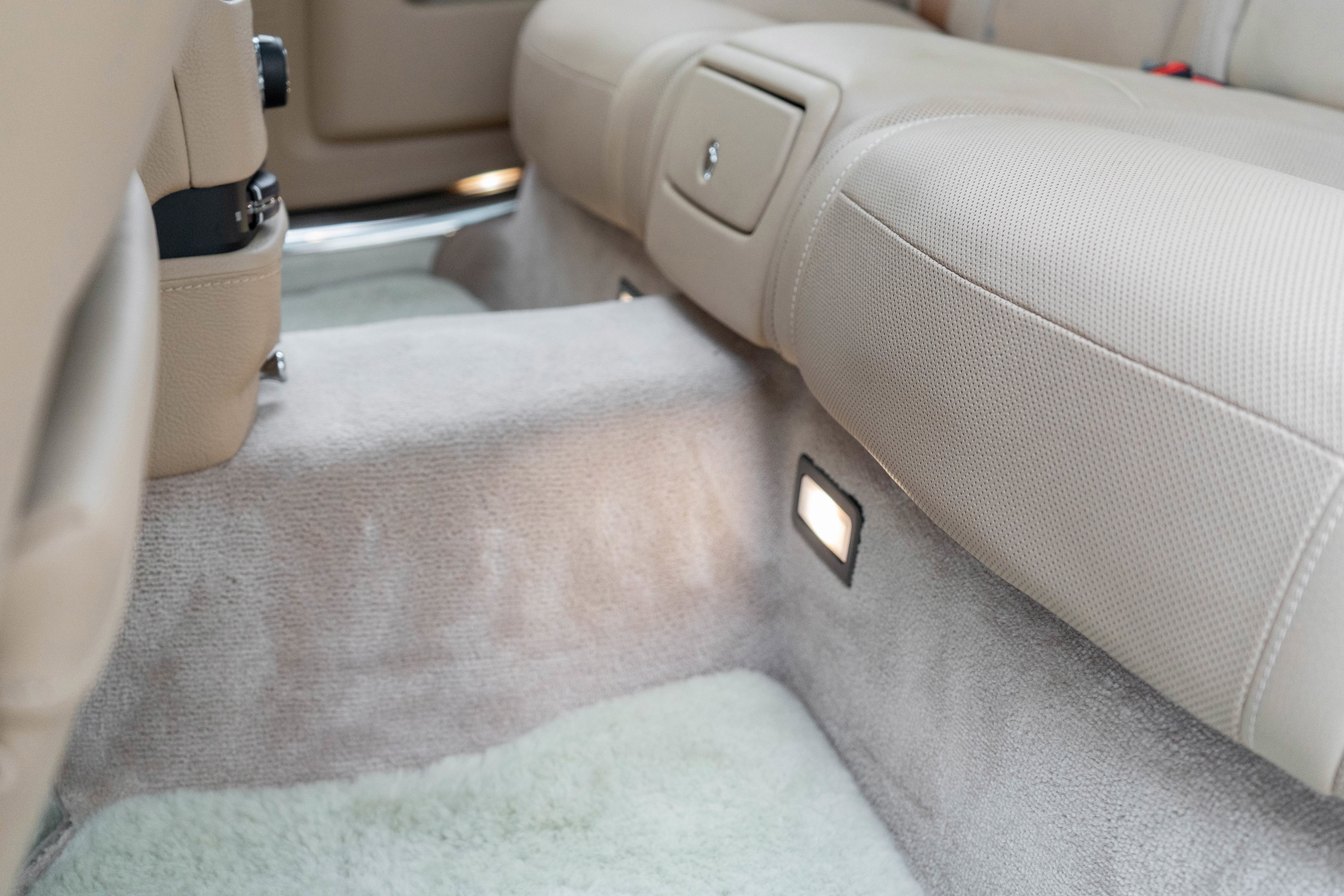 Used 2017 Rolls-Royce Ghost image 75