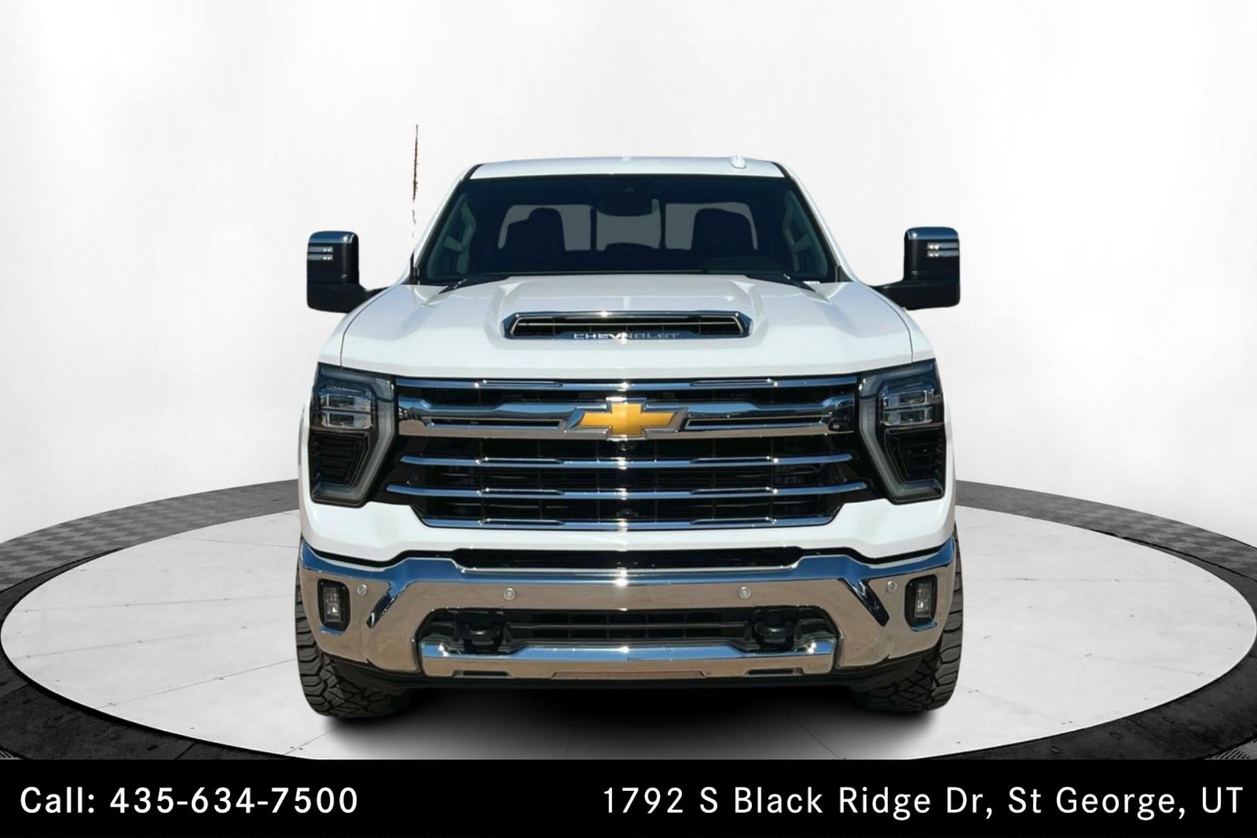 Used 2024 Chevrolet Silverado 3500 LTZ w/ LTZ Convenience Package image 8