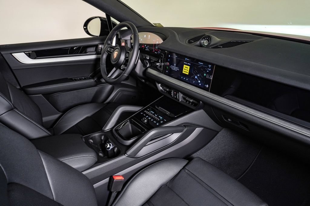 New 2026 Porsche Cayenne Coupe AWD/4WD image 14