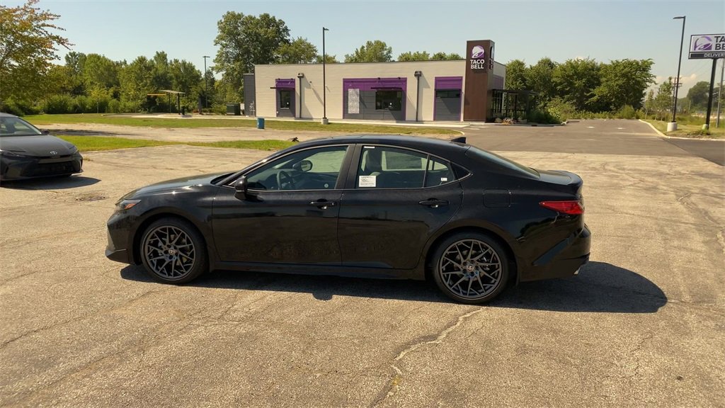New 2025 Toyota Camry SE image 5