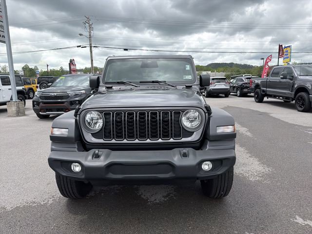 Used 2025 Jeep Wrangler Unlimited Sport AWD/4WD image 2