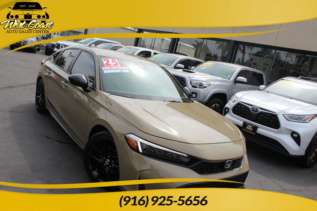 Used 2025 Honda Civic Sport image 1