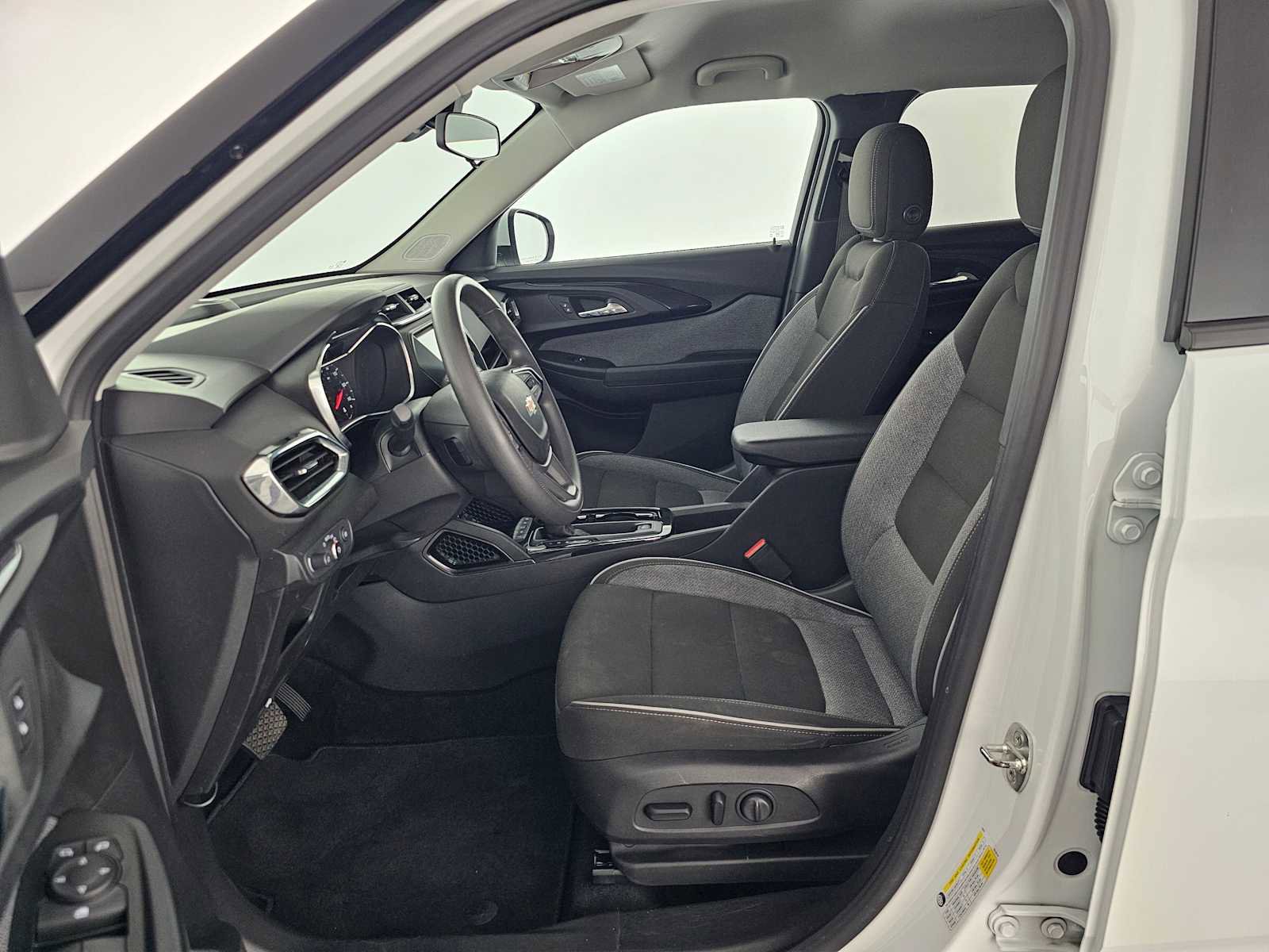 Used 2022 Chevrolet TrailBlazer LT image 20