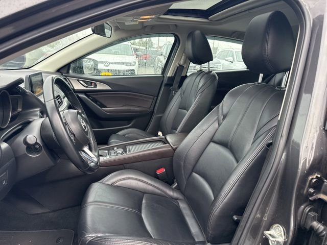 Used 2017 MAZDA MAZDA3 Touring image 16