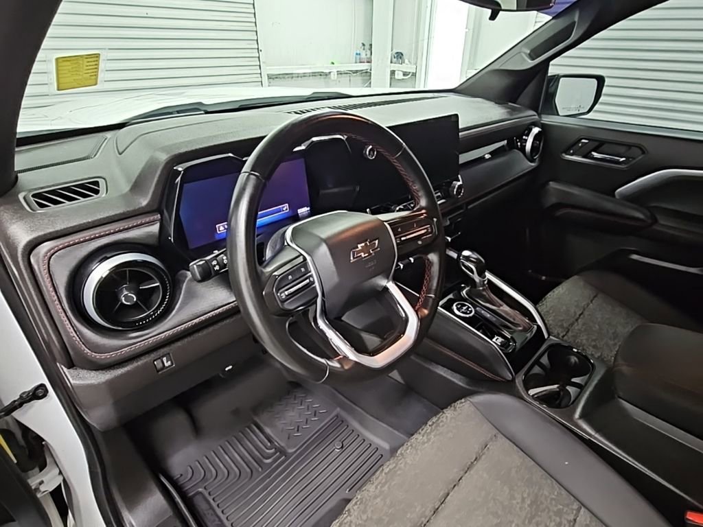 Used 2024 Chevrolet Colorado Z71 image 11