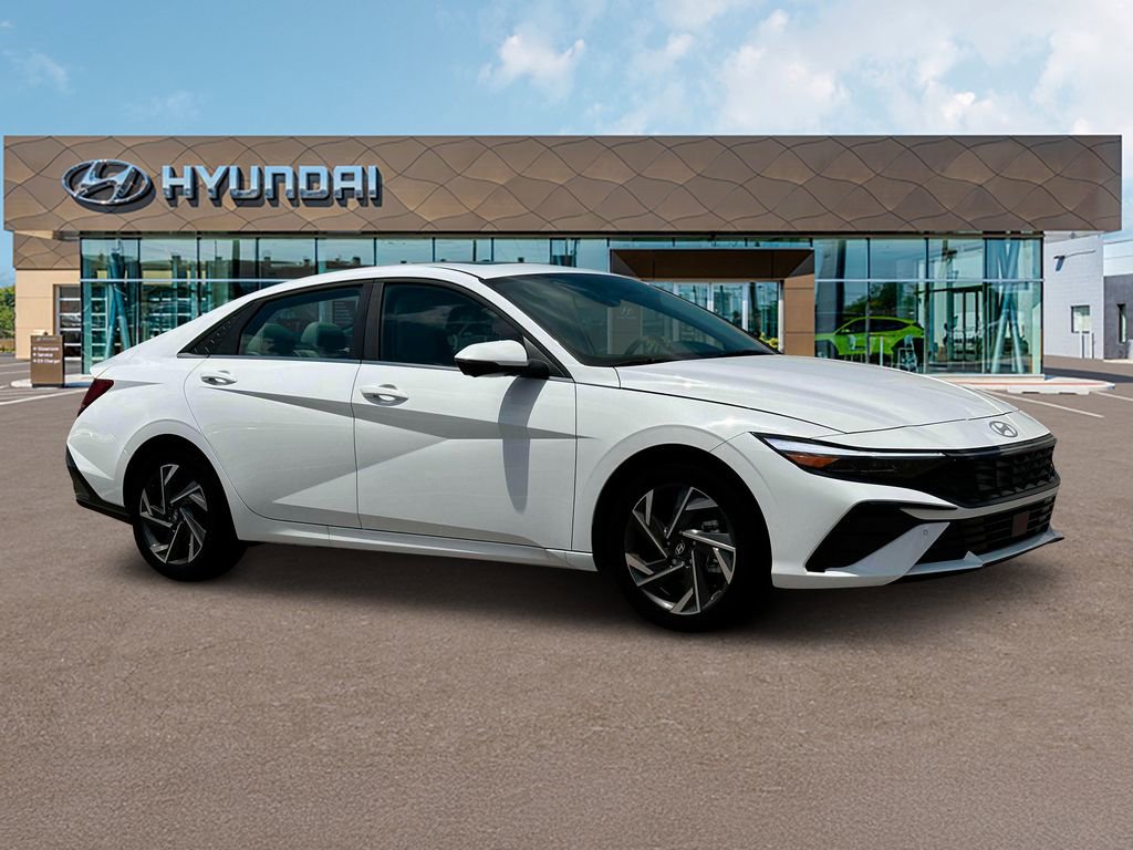 New 2025 Hyundai Elantra Limited FWD image 10