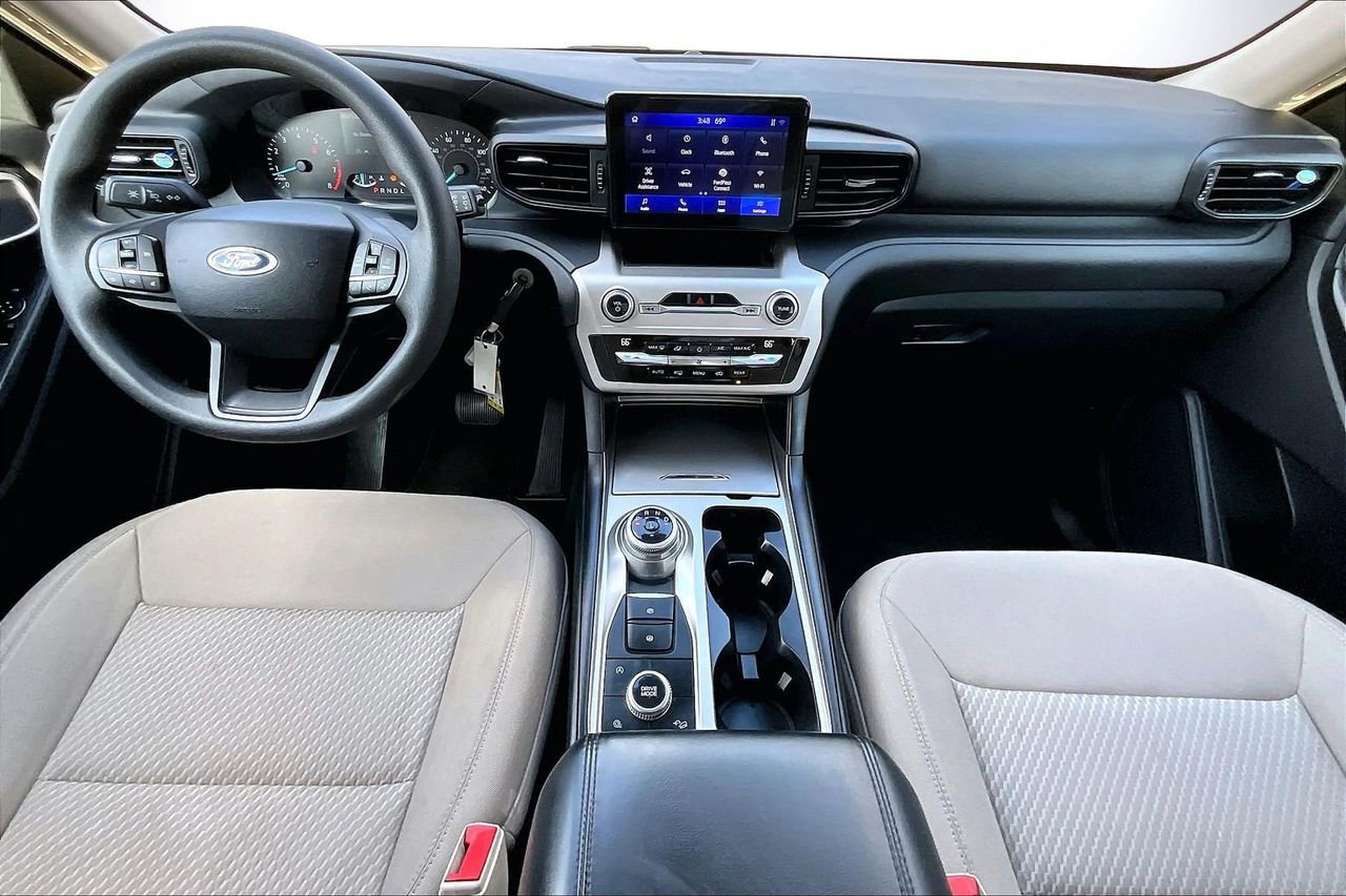 Used 2021 Ford Explorer 4WD w/ Class III Trailer Tow Package image 14