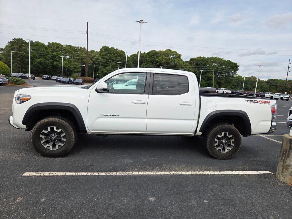 Used 2022 Toyota Tacoma TRD Off-Road AWD/4WD image 4