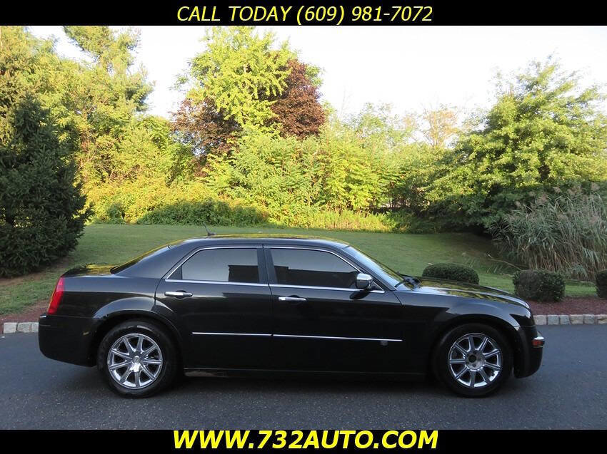 Used 2008 Chrysler 300 C w/ Protection Group II image 4