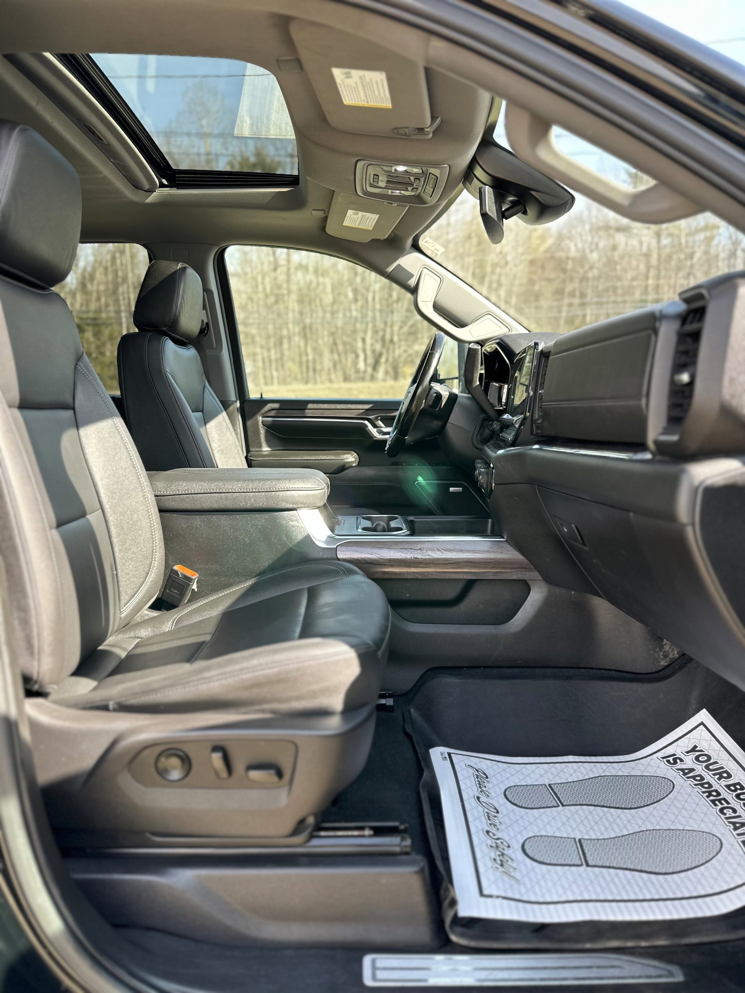Used 2024 Chevrolet Silverado 2500 LTZ w/ LTZ Plus Package image 17