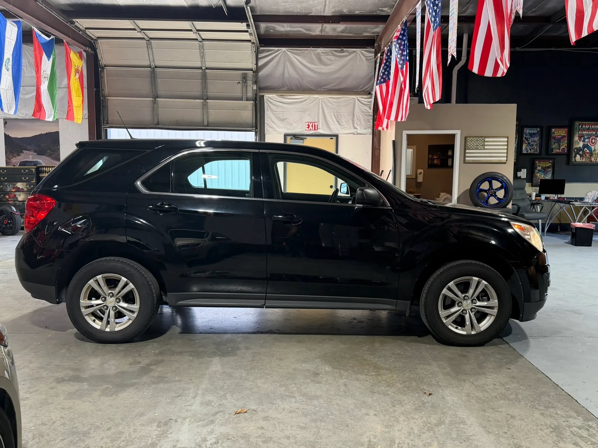 Used 2011 Chevrolet Equinox LS AWD/4WD image 8