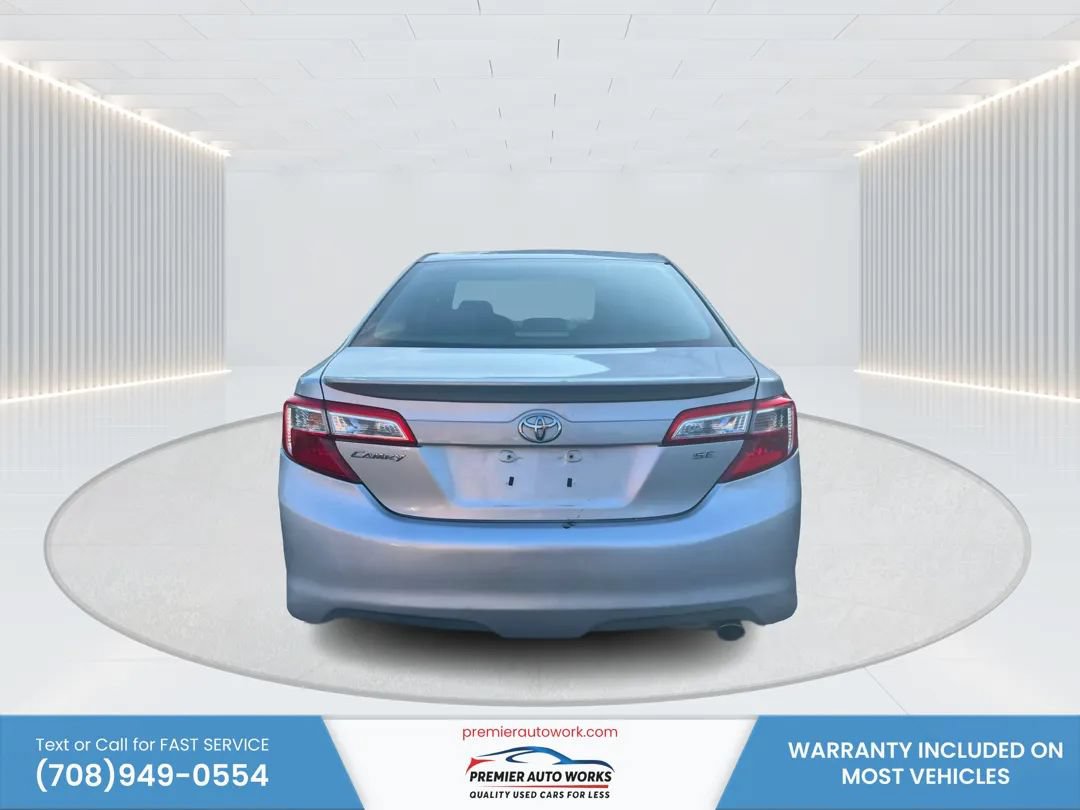 Used 2012 Toyota Camry SE FWD image 5