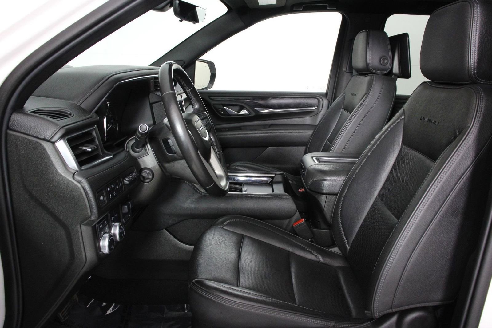 Used 2021 GMC Yukon XL Denali w/ Denali Ultimate Package image 31