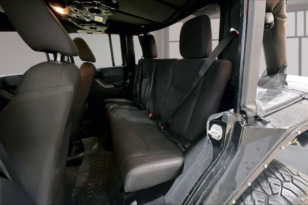 Used 2013 Jeep Wrangler Unlimited Sport image 22