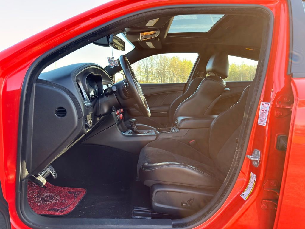 Used 2022 Dodge Charger GT w/ Plus Group AWD/4WD image 2