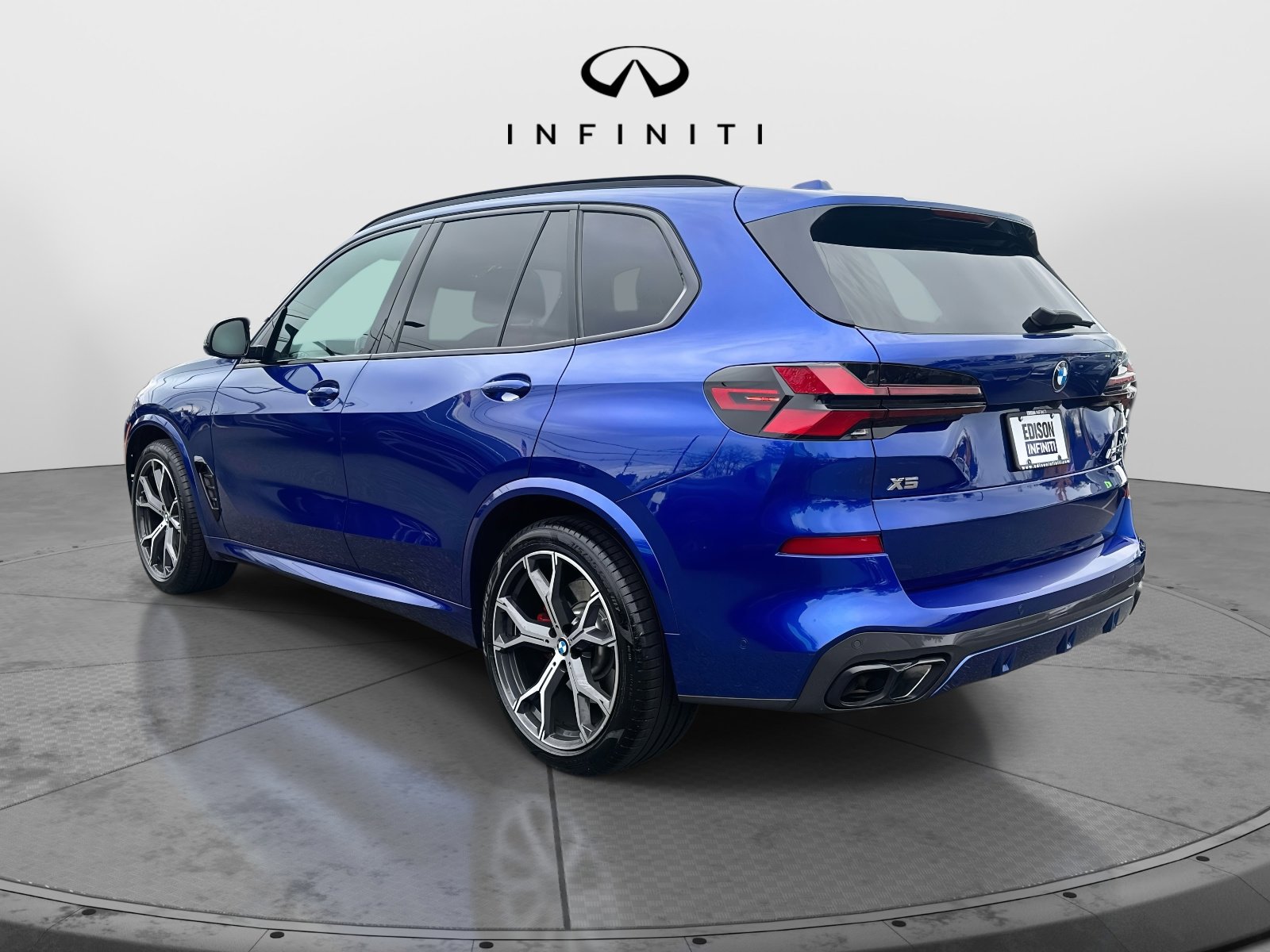 Used 2026 BMW X5 M60i image 5