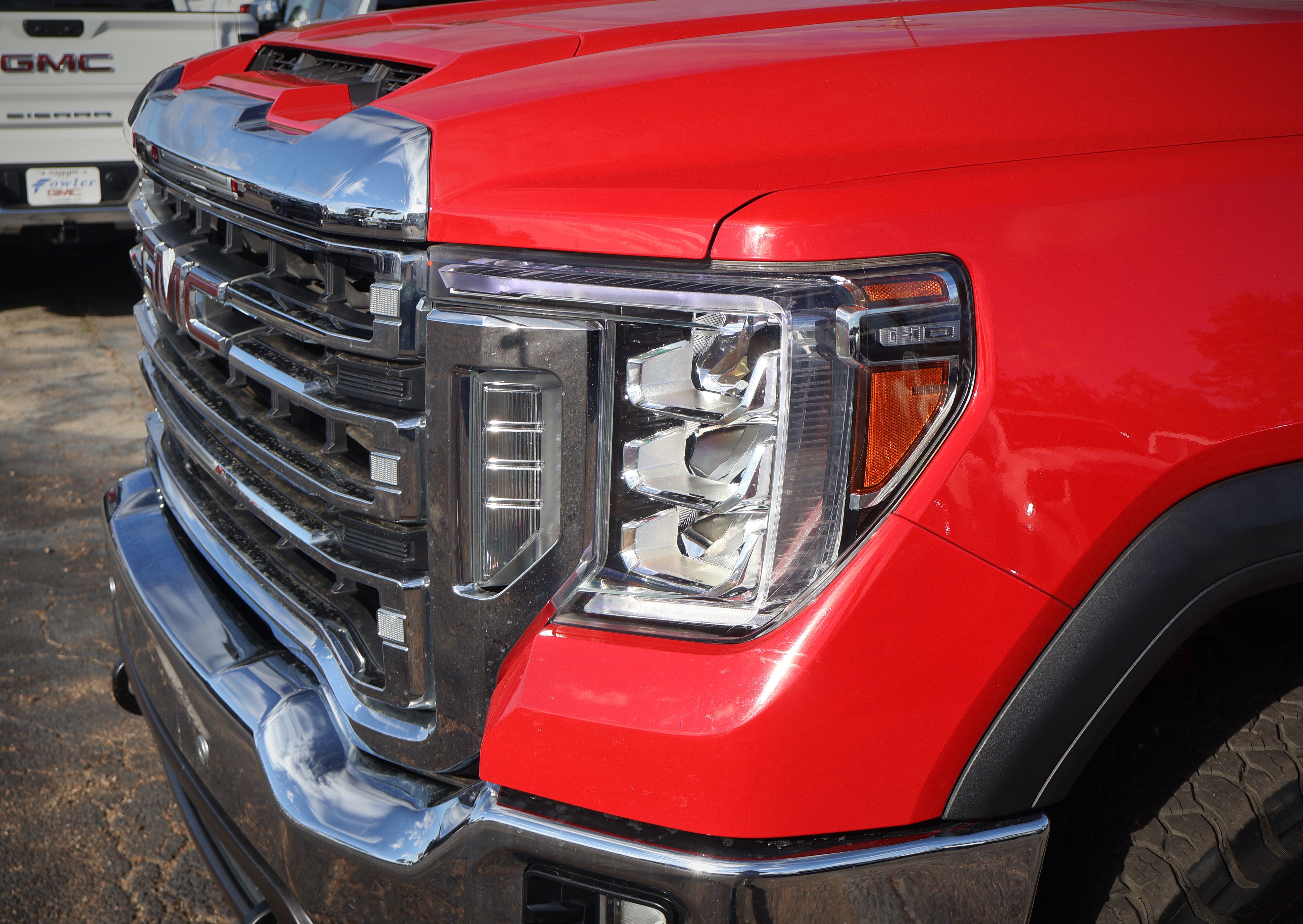 Used 2021 GMC Sierra 2500 SLT w/ SLT Premium Package AWD/4WD image 26