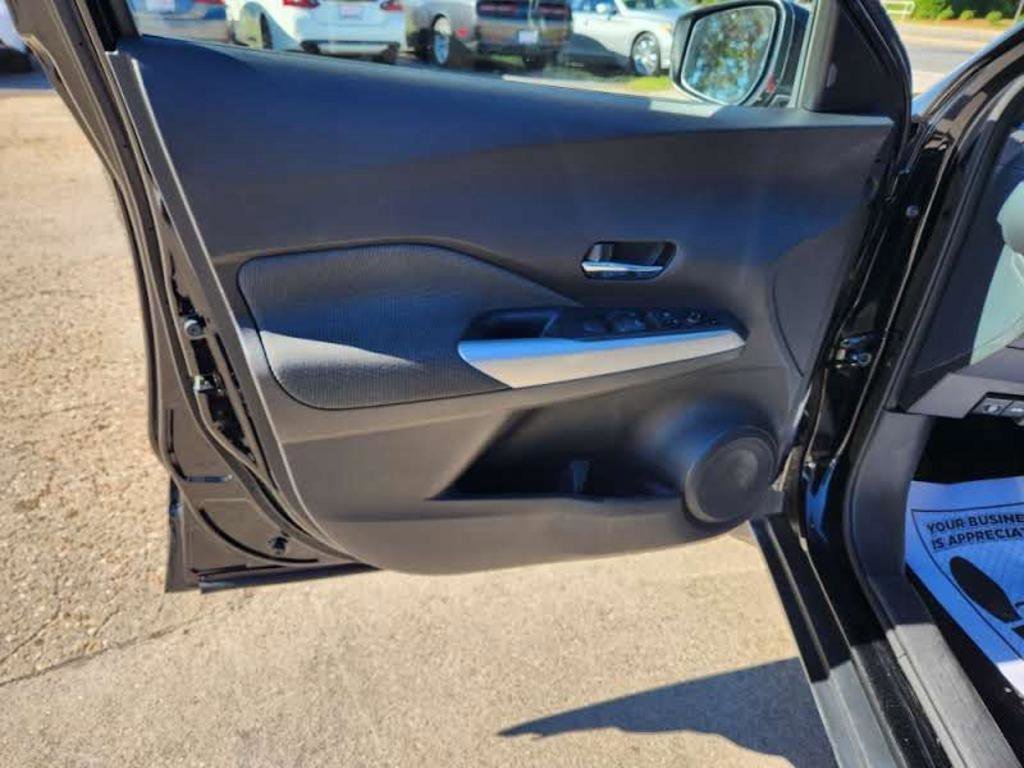 Used 2019 Nissan Kicks SV w/ Interior Electronics Package image 13