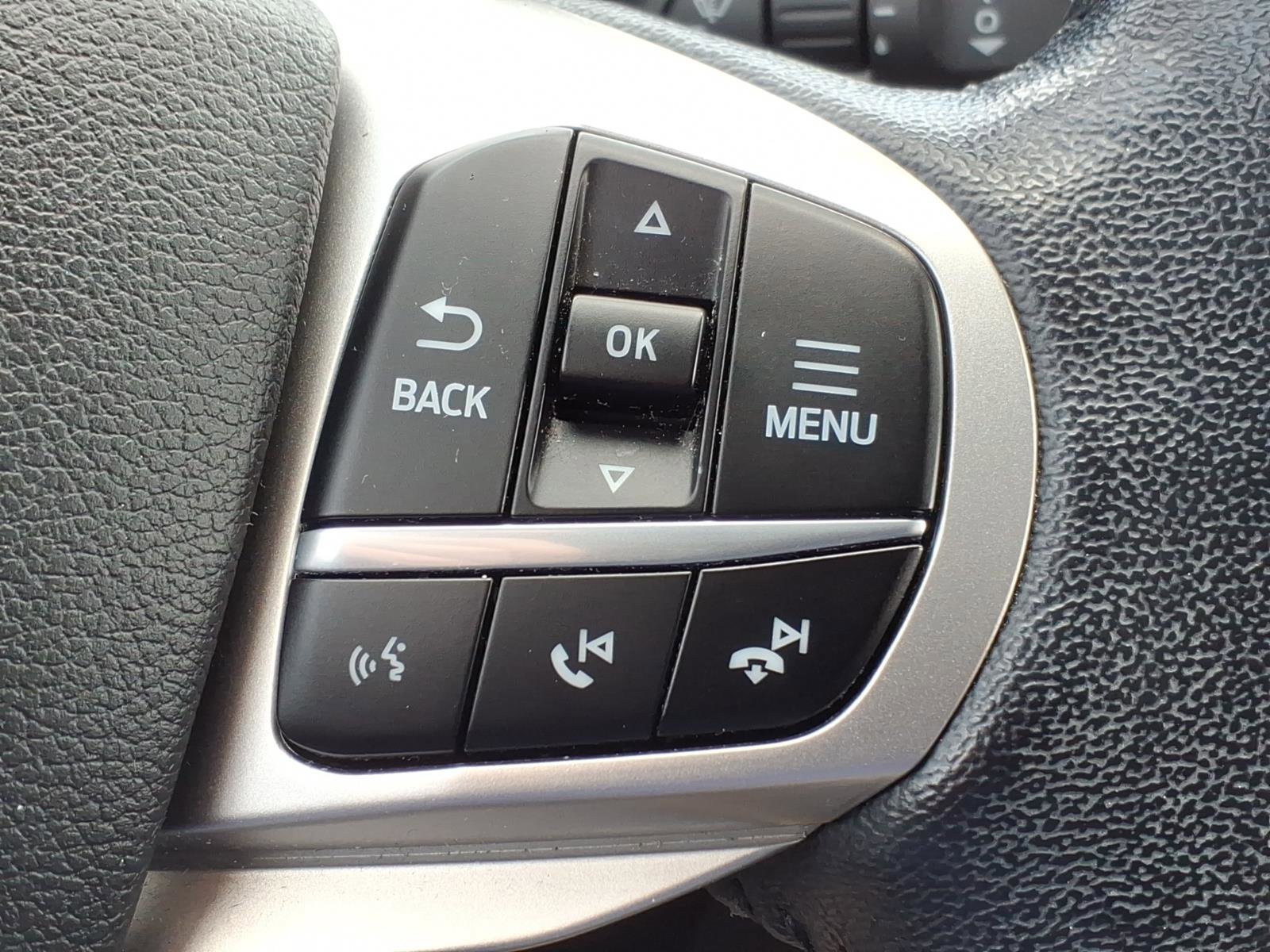 Used 2021 Ford Explorer XLT w/ Equipment Group 202A AWD/4WD image 26