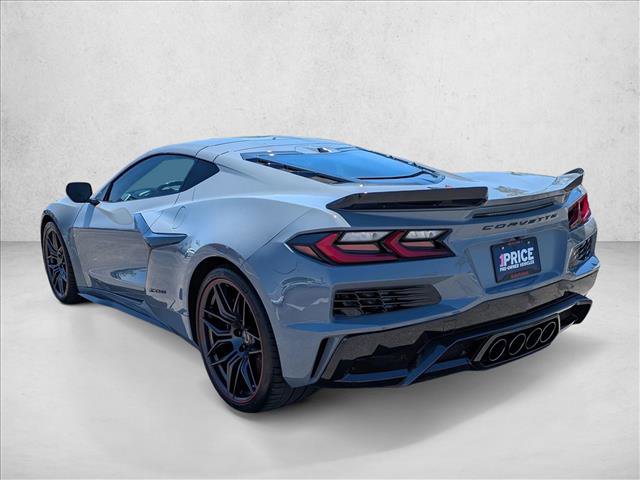 Used 2025 Chevrolet Corvette Z06 RWD image 8