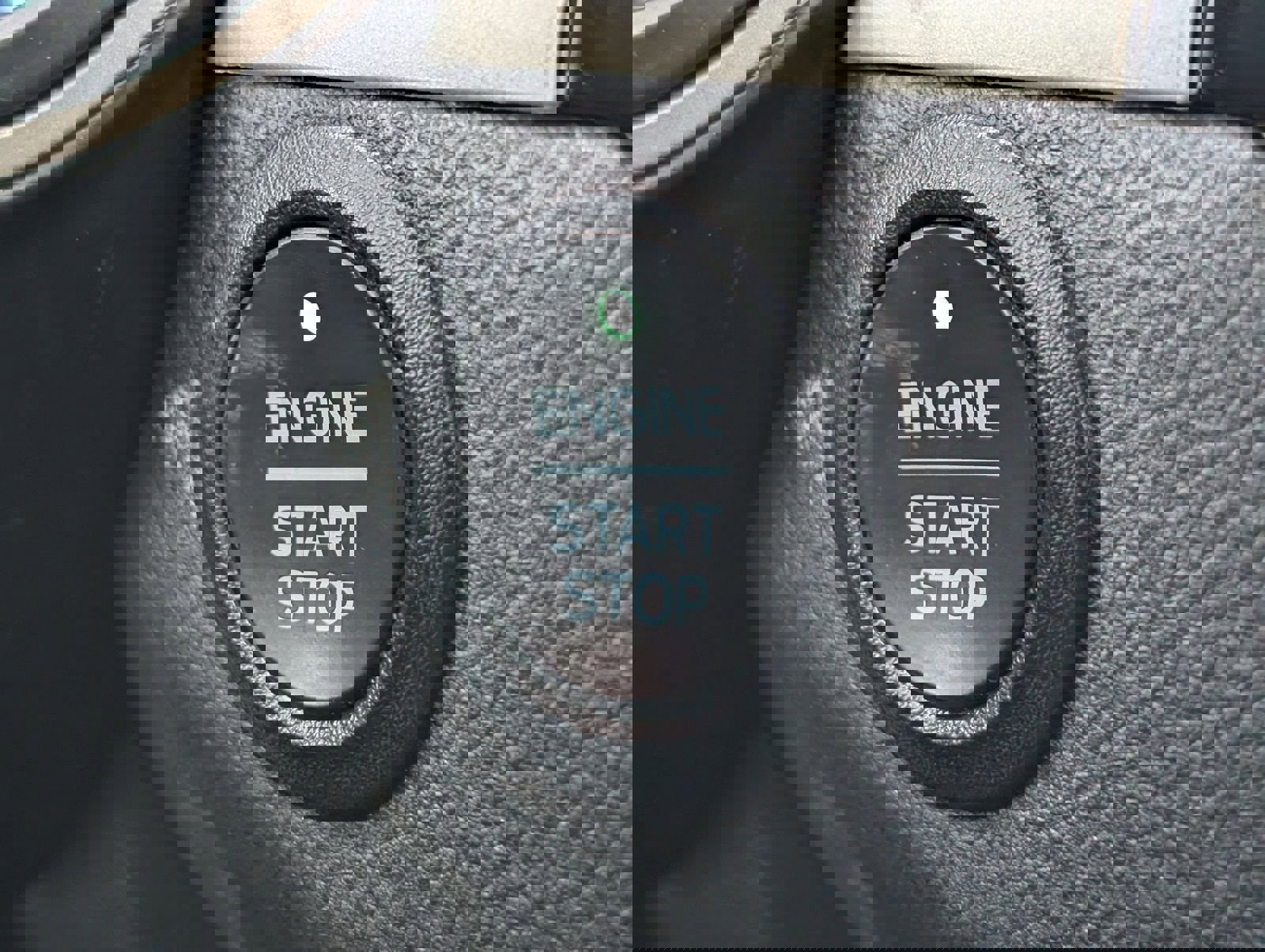 Used 2022 Ford Escape SEL w/ Technology Package image 28