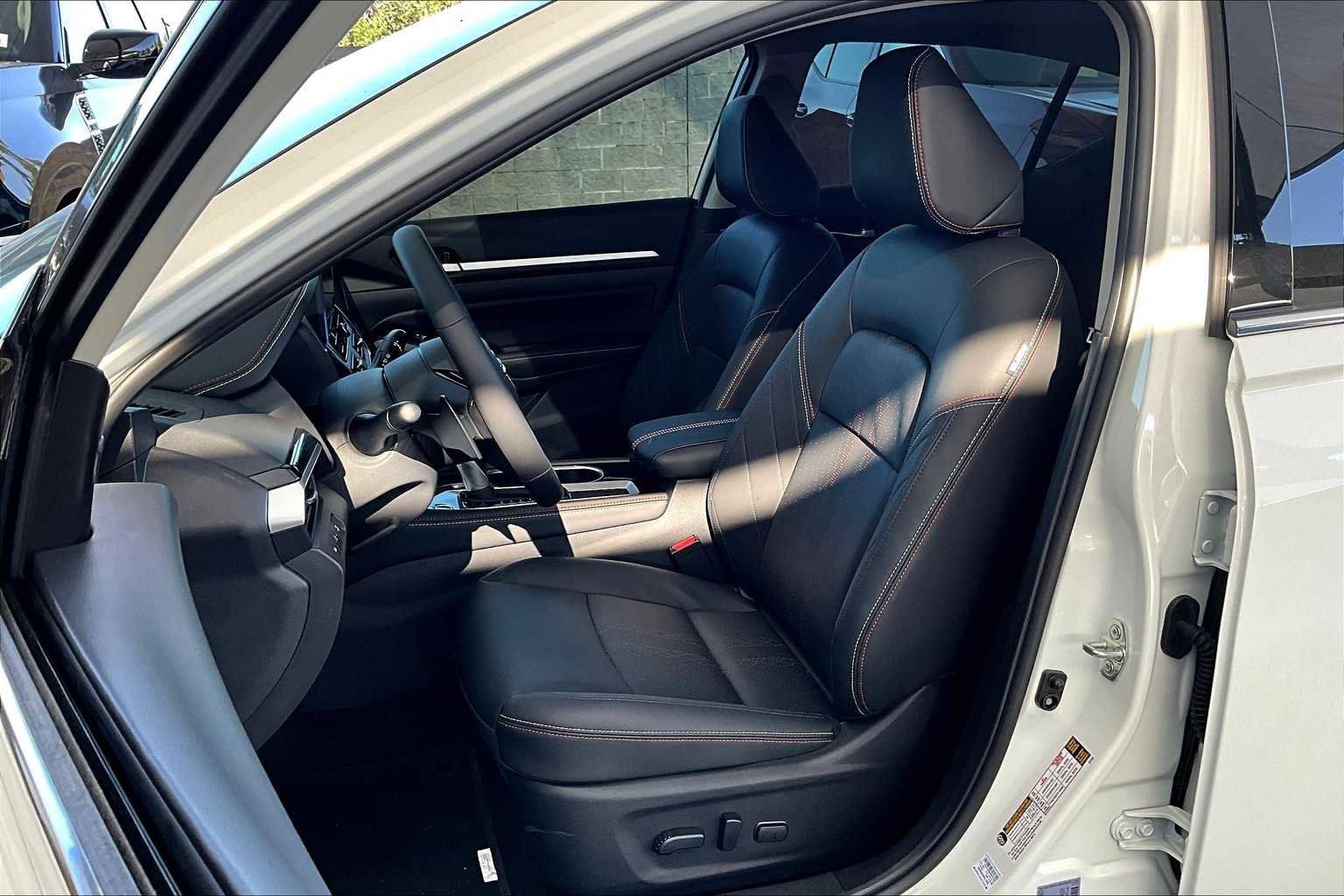 New 2025 Nissan Altima 2.5 SR w/ SR Premium Package image 15