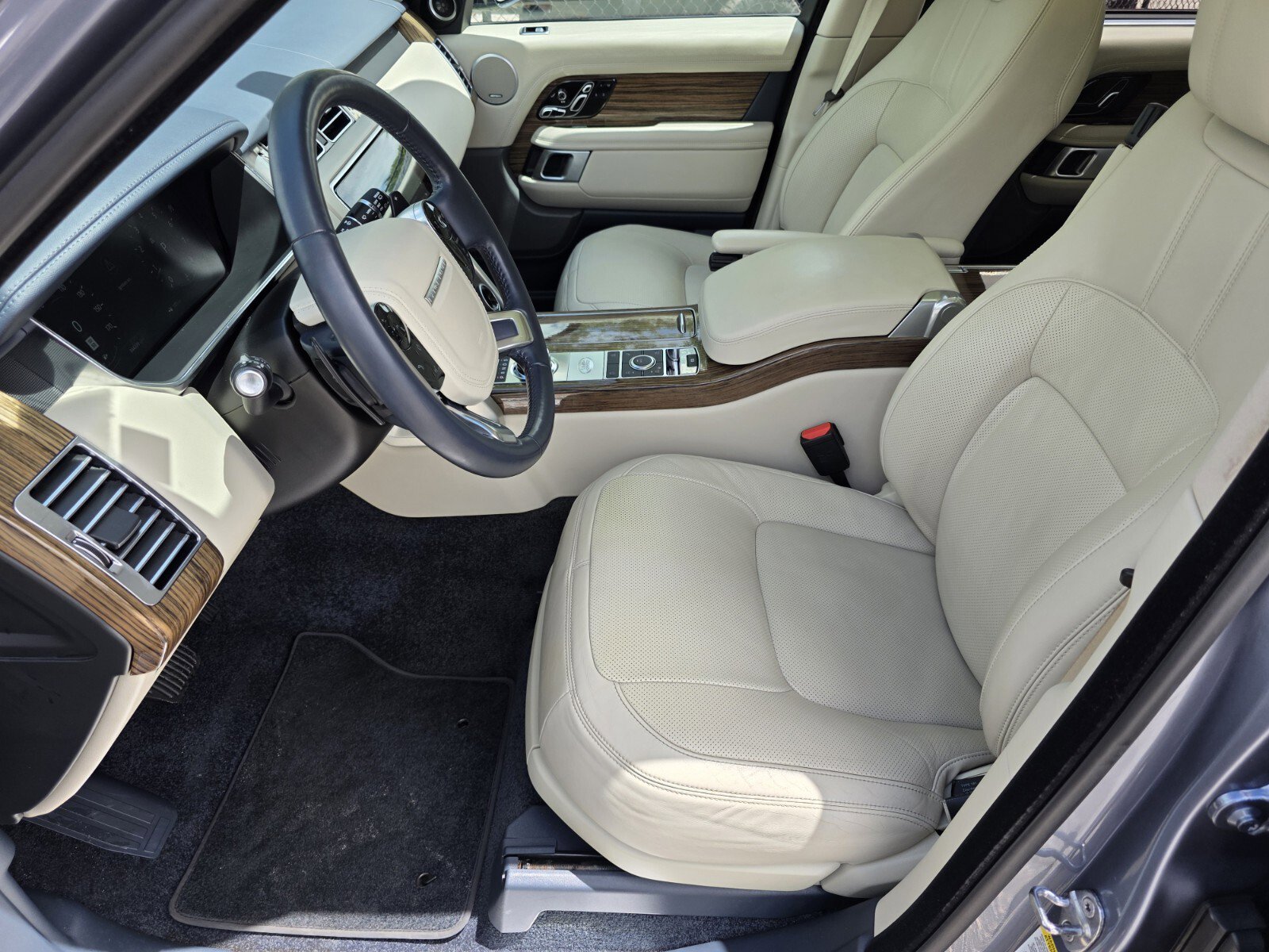 Used 2019 Land Rover Range Rover Long Wheelbase Supercharged image 10