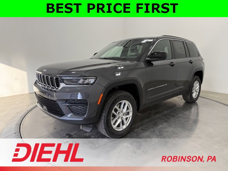 New 2025 Jeep Grand Cherokee Laredo w/ Luxury Tech Group I image 3