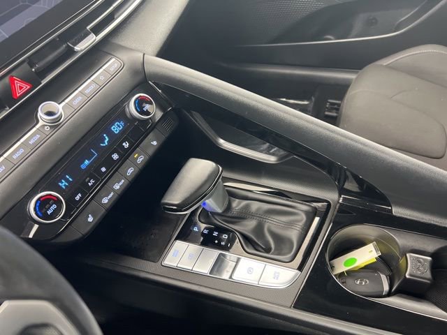 Used 2023 Hyundai Elantra SEL w/ Convenience Package image 19