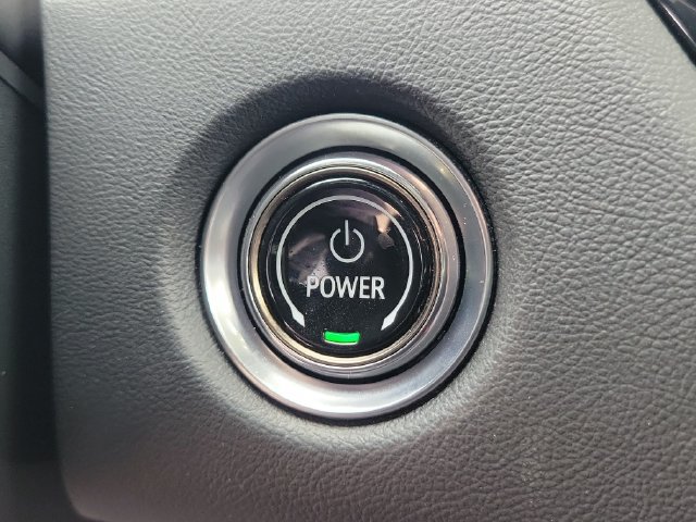 Certified 2024 Cadillac Lyriq Luxury AWD/4WD image 32