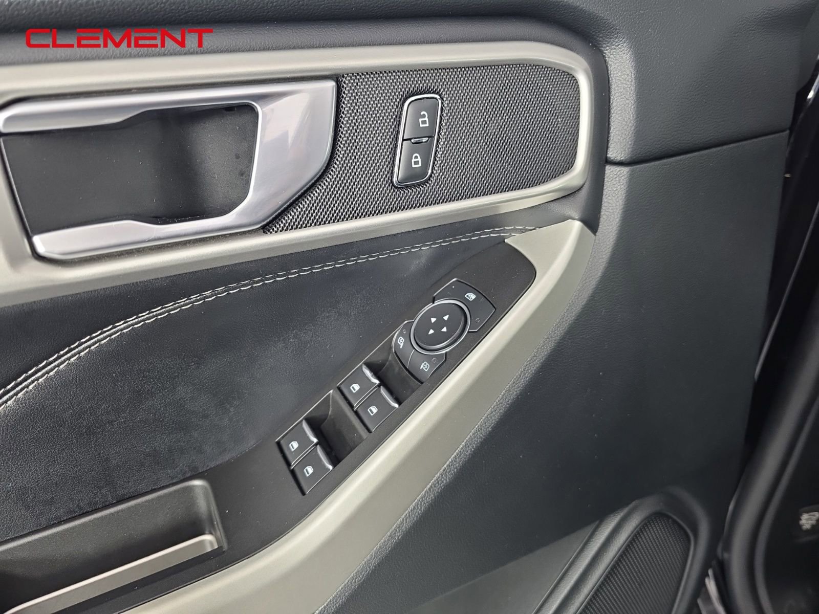 Used 2022 Ford Explorer XLT w/ Equipment Group 202A image 21