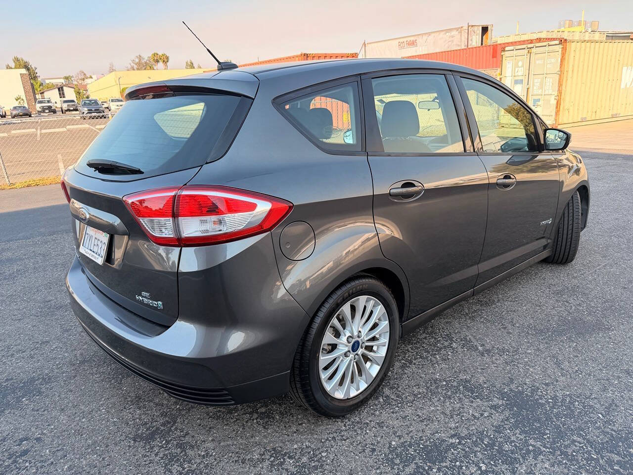 Used 2017 Ford C-MAX SE FWD image 8