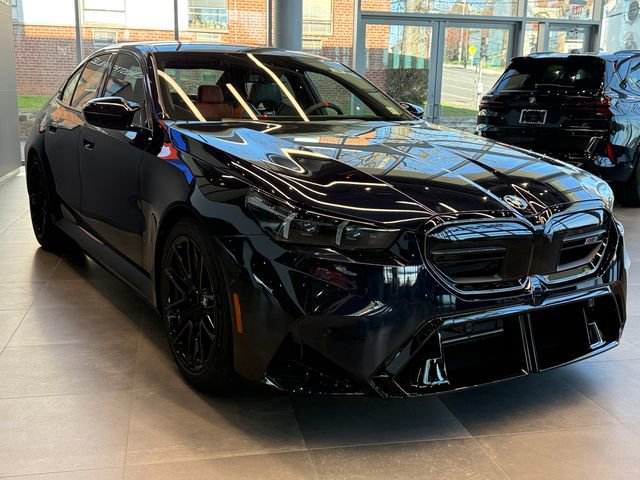 New 2026 BMW M5 w/ Executive Package AWD/4WD image 3