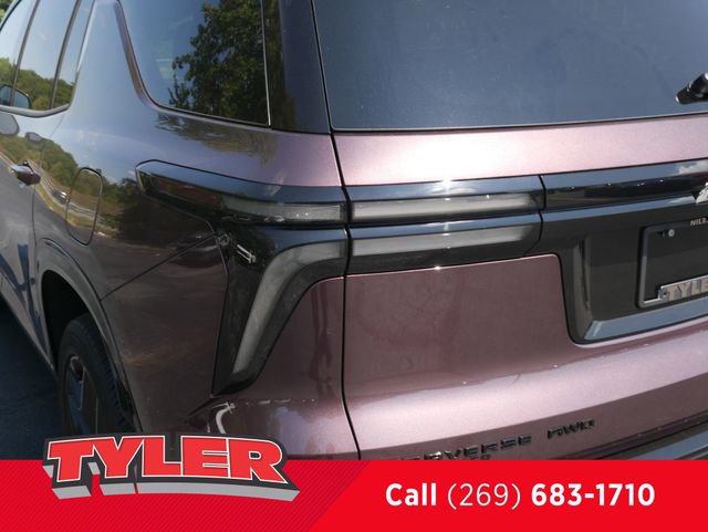 New 2026 Chevrolet Traverse RS w/ LPO, Floor Liner Package image 11