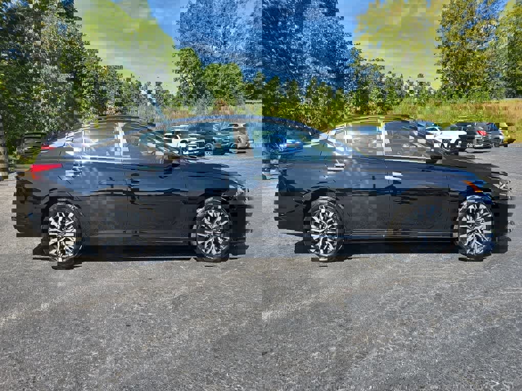 Used 2025 Nissan Altima 2.5 SV image 2
