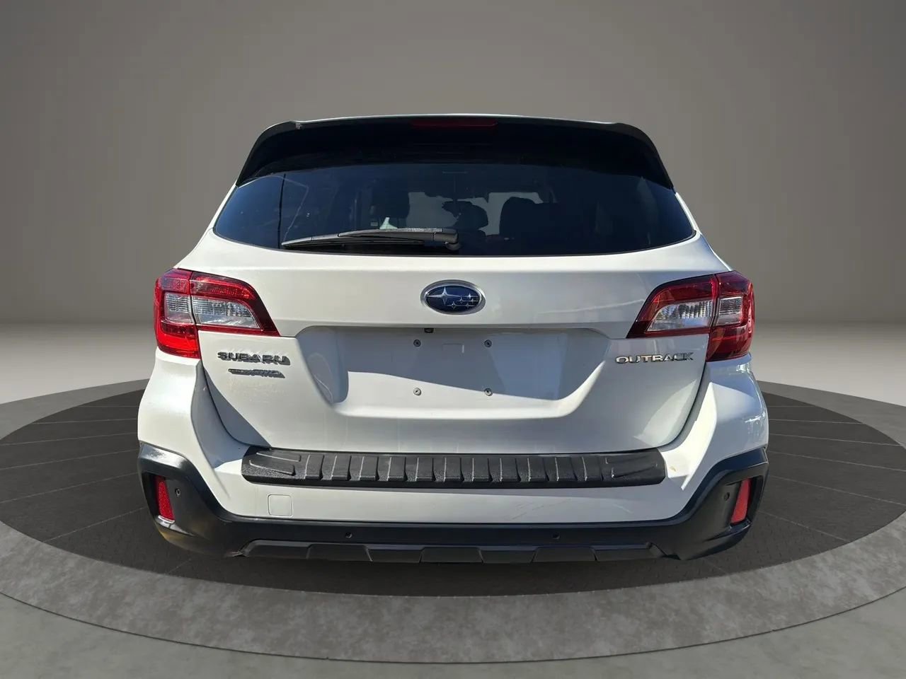 Used 2018 Subaru Outback 2.5i Touring w/ Protection Package #1 image 6