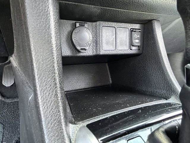 Used 2017 Toyota Corolla LE FWD image 18