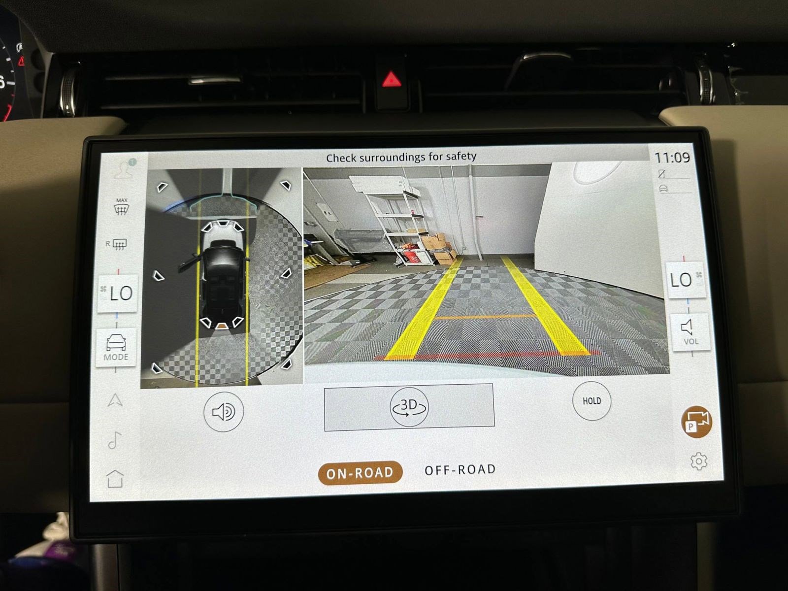 Used 2025 Land Rover Discovery Sport S image 31