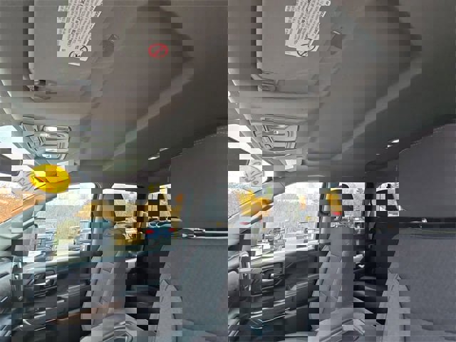 Used 2022 Chevrolet Silverado 2500 LT w/ Snow Plow Prep/Camper Package image 19