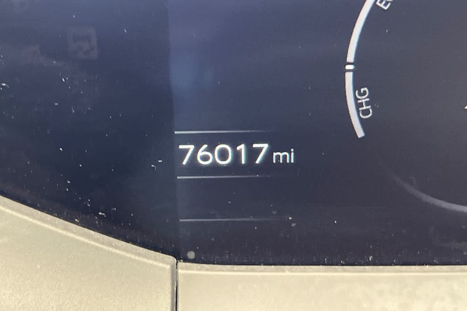 Certified 2023 Toyota Prius LE FWD image 28