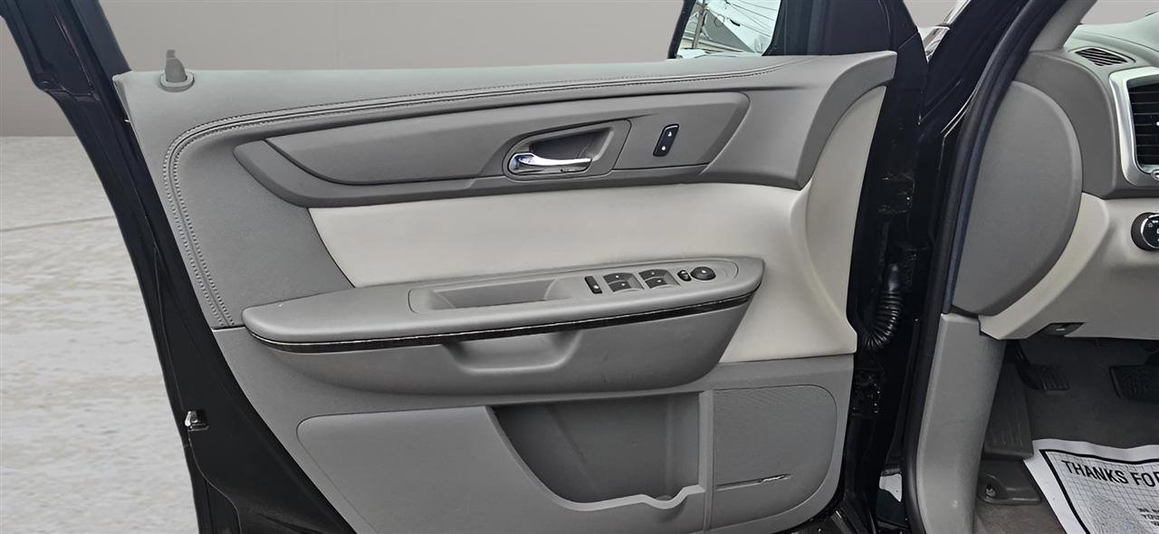 Used 2016 GMC Acadia SLT AWD/4WD image 9