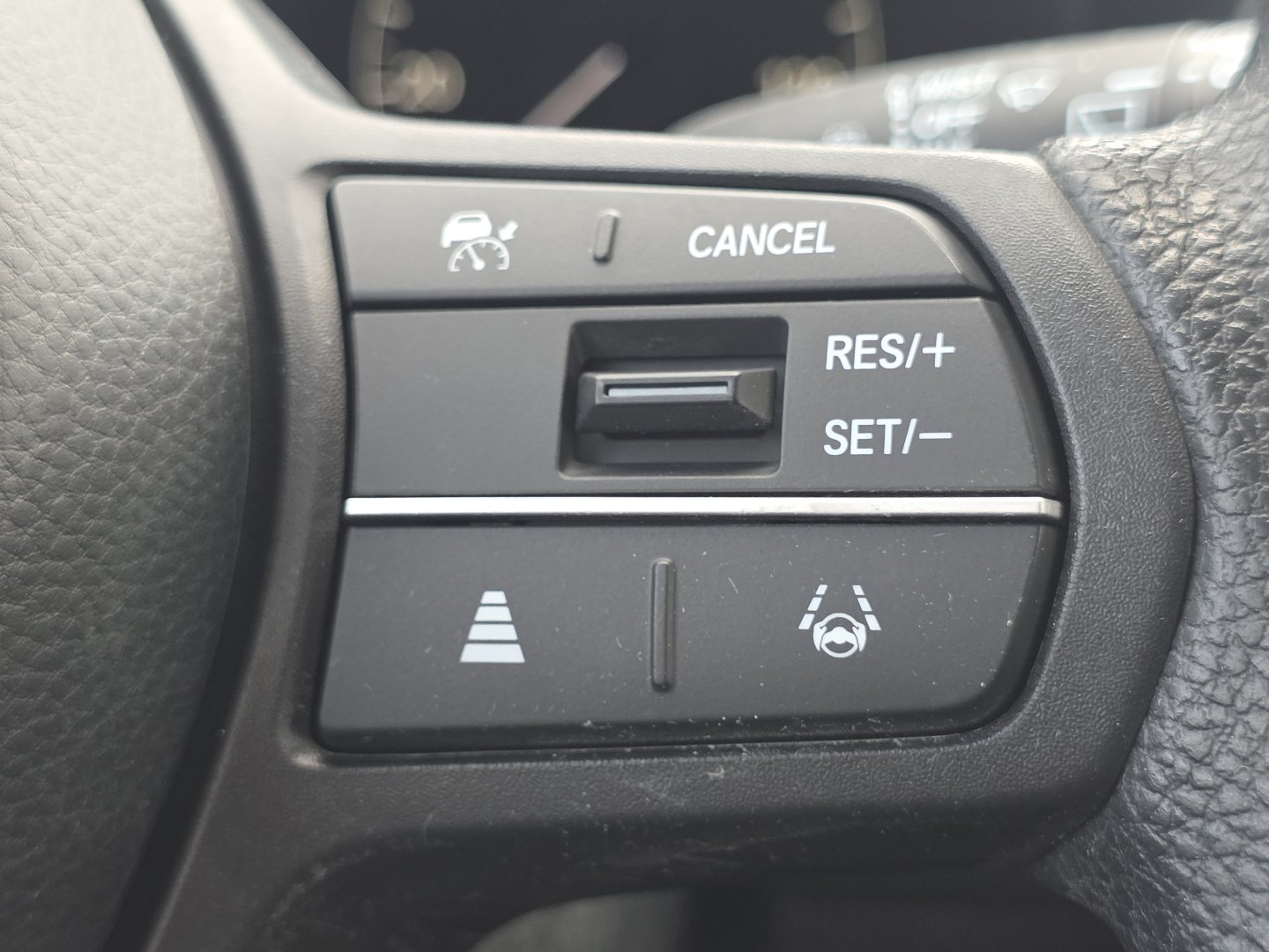 Certified 2024 Honda HR-V LX image 29