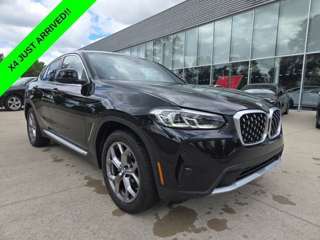 Used 2024 BMW X4 xDrive30i w/ Premium Package AWD/4WD image 1