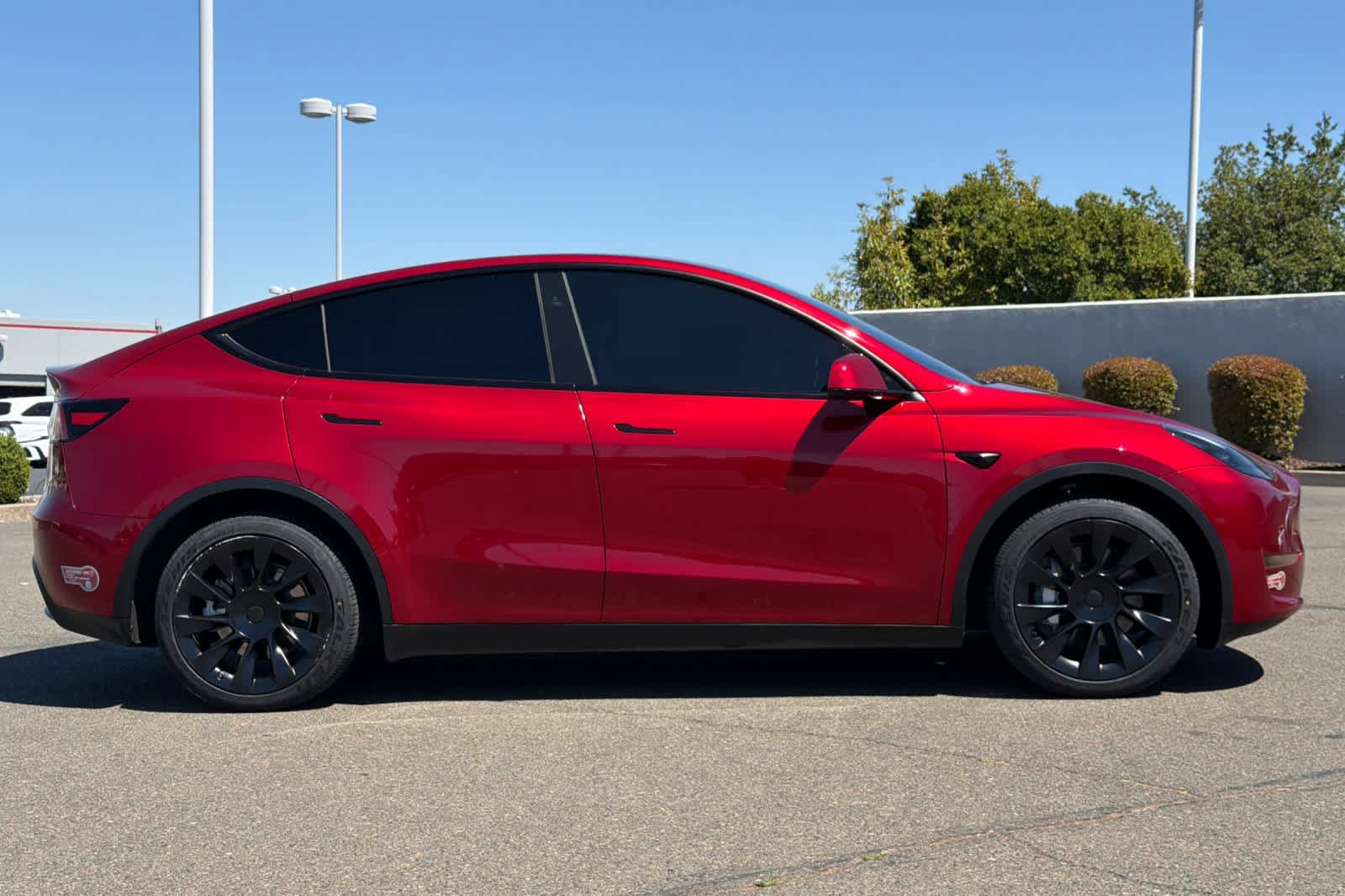 Used 2024 Tesla Model Y Long Range AWD/4WD image 6