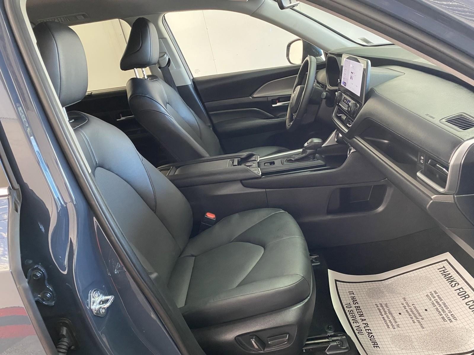 Used 2025 Toyota Grand Highlander FWD image 9