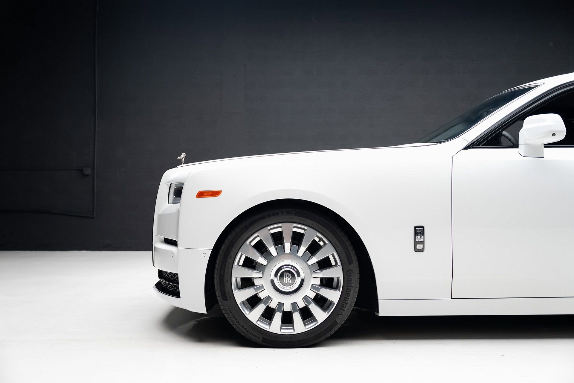 Used 2018 Rolls-Royce Phantom Sedan image 19